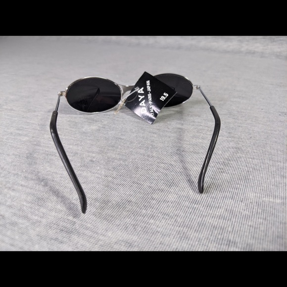 👯♀️Host Pick⚡️For bundle only: Lot of 2 kids’ oblong sunglasses - Picture 12 of 16